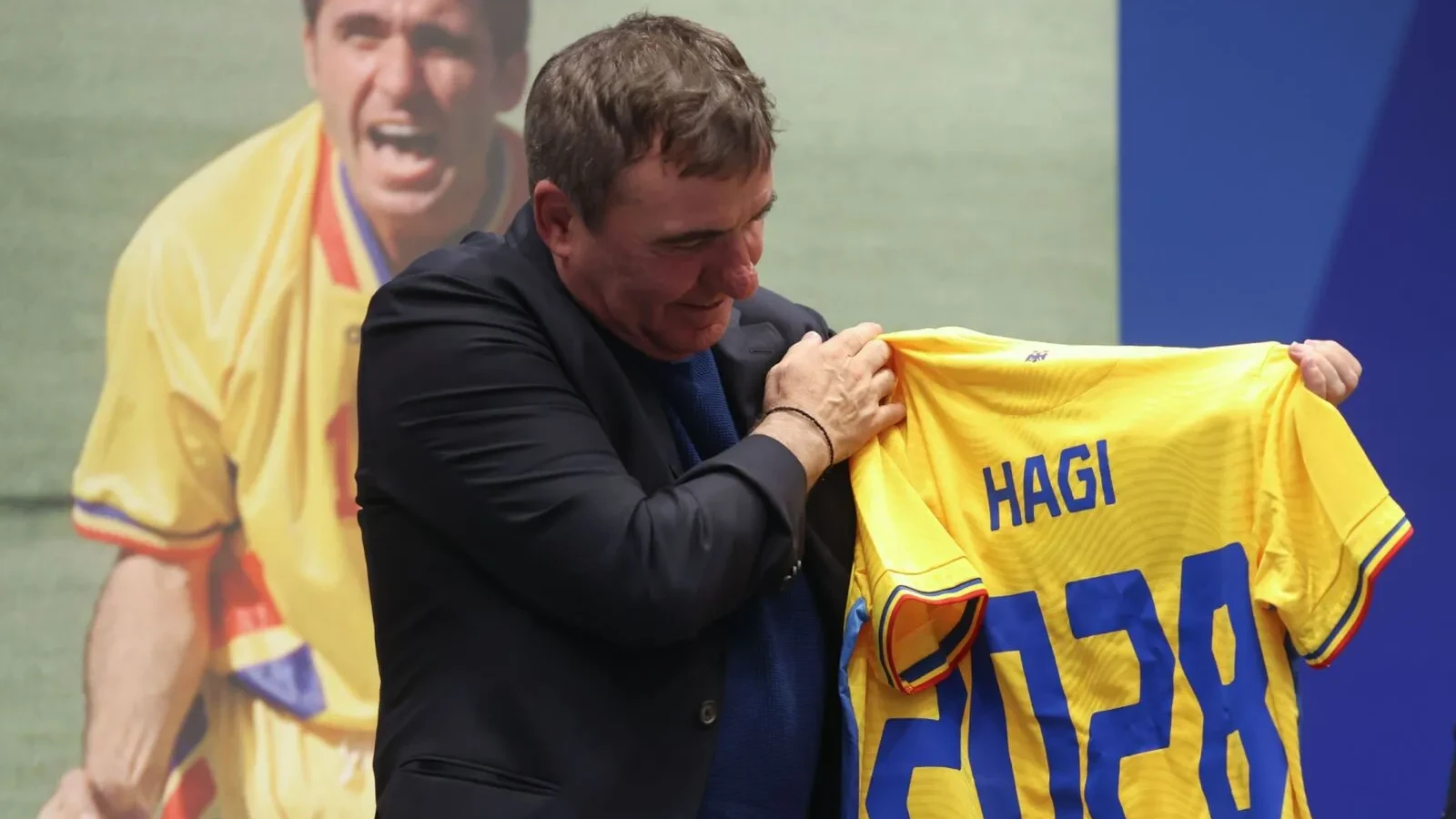 Gheorghe Hagi revine pe banca tehnică a naţionalei după 25 de ani. România întâlneşte Georgia la Tbilisi