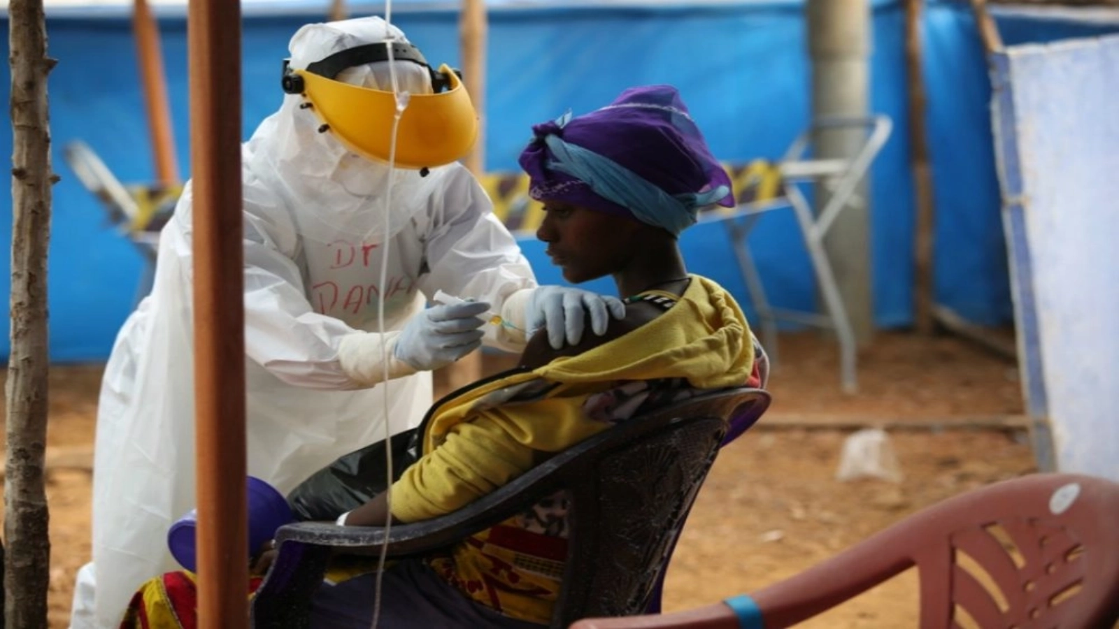 Republica Democratice Congo: Bărbaţi înarmaţi au răpit o femeie şi un copil dintr-o clinică pentru tratarea Ebola