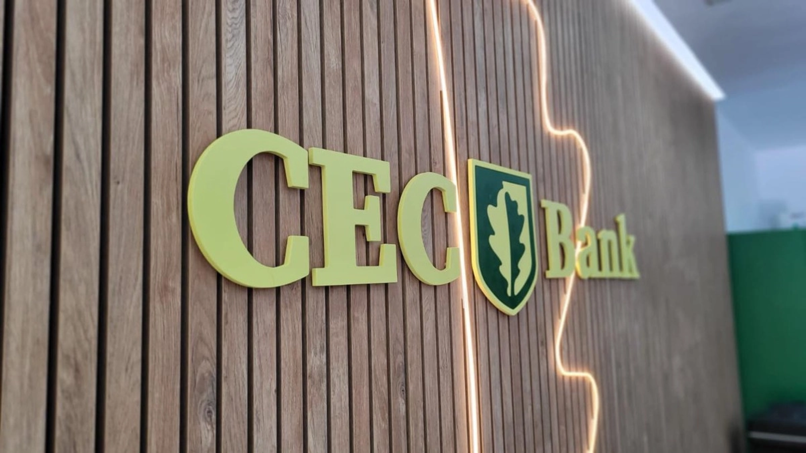CEC Bank oferă credite pentru Noua Casă, cu dobândă redusă la încasarea venitului prin bancă