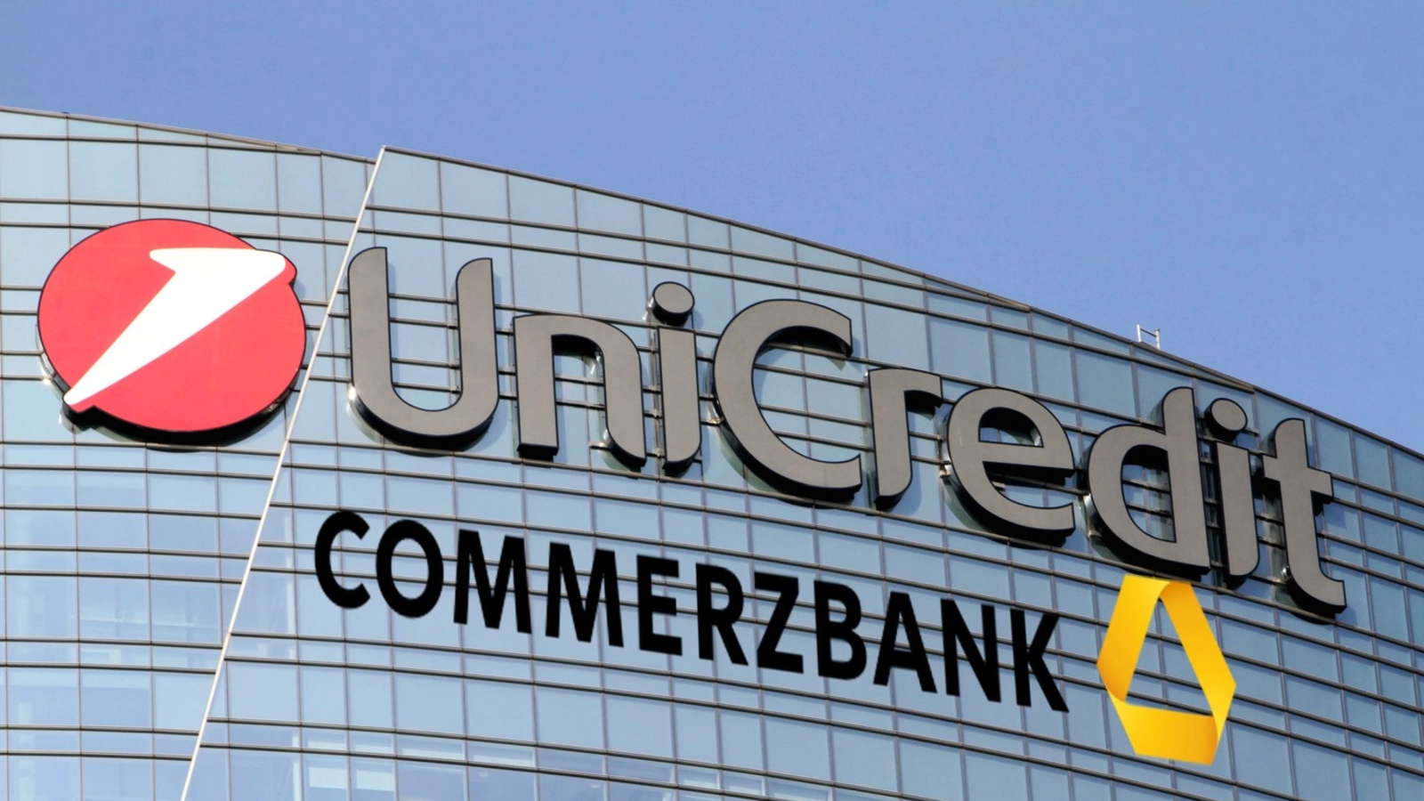 Germania respinge oficial oferta UniCredit privind Commerzbank