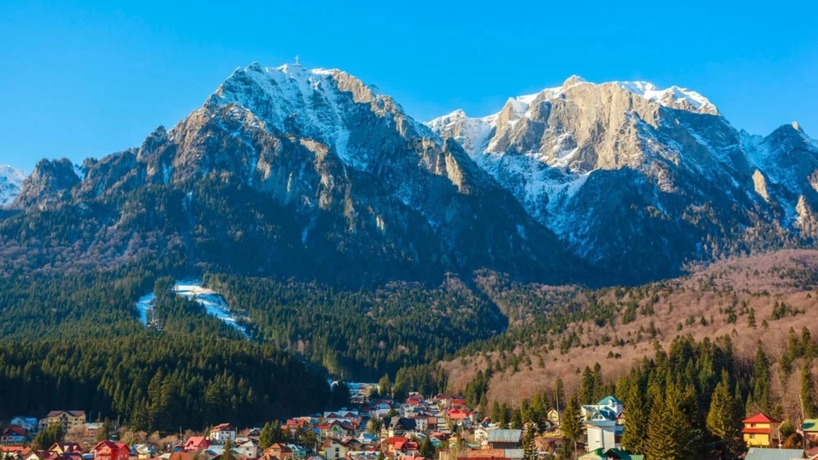 Minivacanța de Rusalii aduce scumpiri pe Valea Prahovei: preţuri mai mari cu 10-20% față de anul trecut