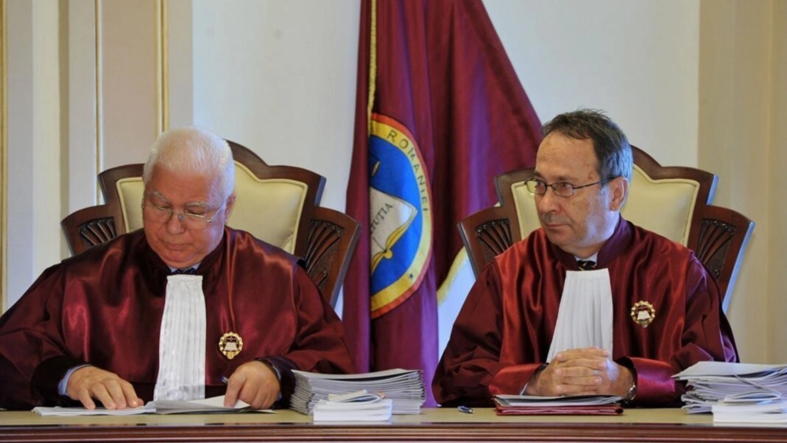 Fost judecător CCR acuză guvernul demis: Face o „golănie” cu salarizarea, „este o infracțiune clară”