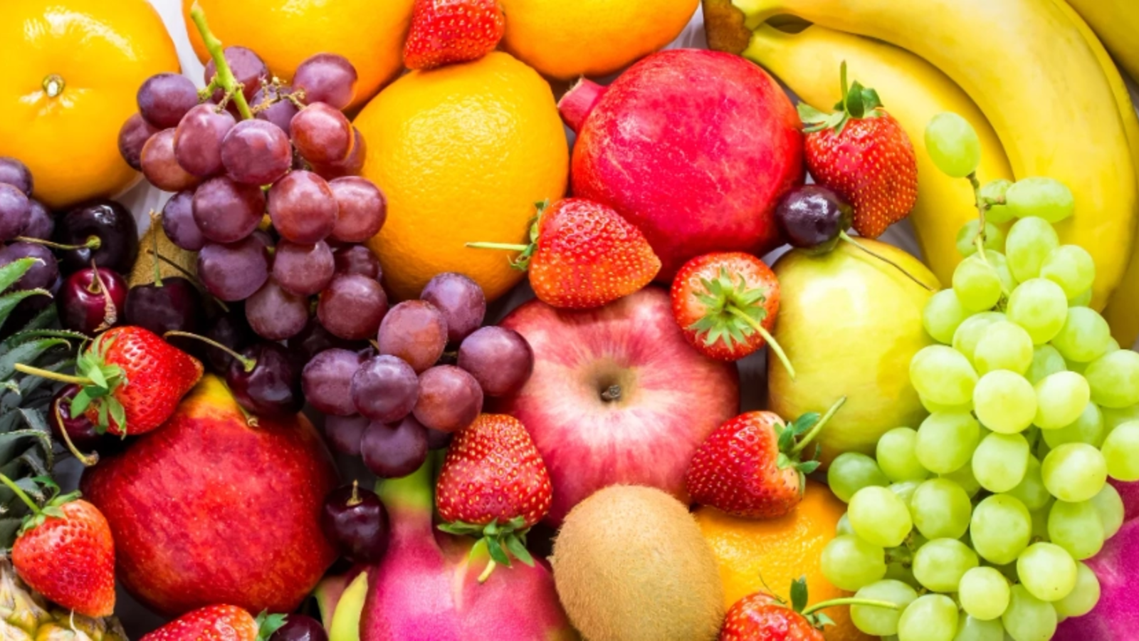 Fructele analizate de Autoritatea pentru Siguranța Alimentară care au înregistrat cele mai multe urme de pesticide. Ce arată datele colectate din Europa