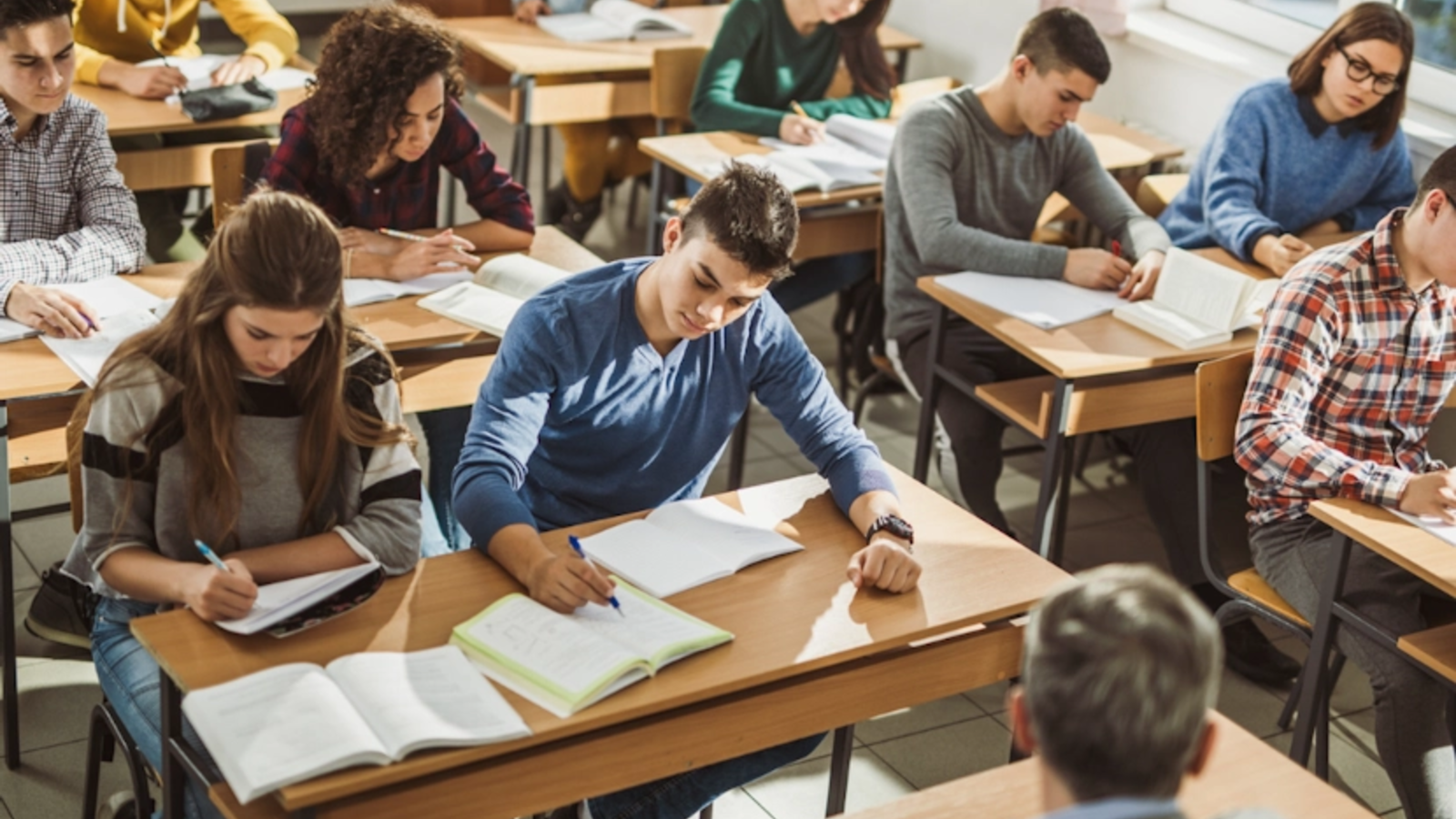 CONAF: Seminarul Teologic „Sfântul Nicolae” din Râmnicu Vâlcea, marele câștigător al Maratonului pentru Educație Antreprenorială