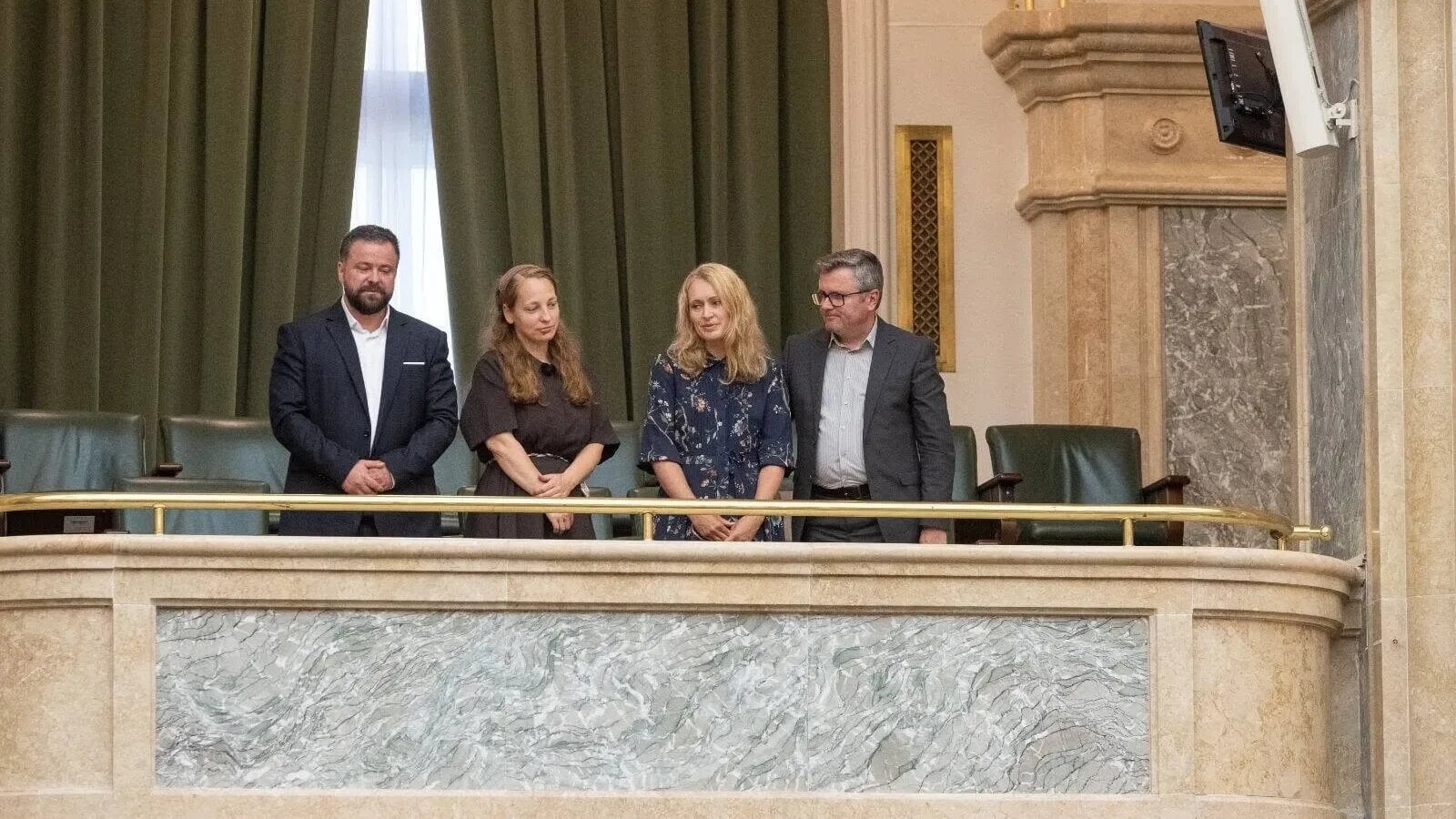 Senatul cere Suediei repatrierea minorelor Sara și Tiana Samson. Corlățean: România așteaptă respect pentru propriii cetățeni