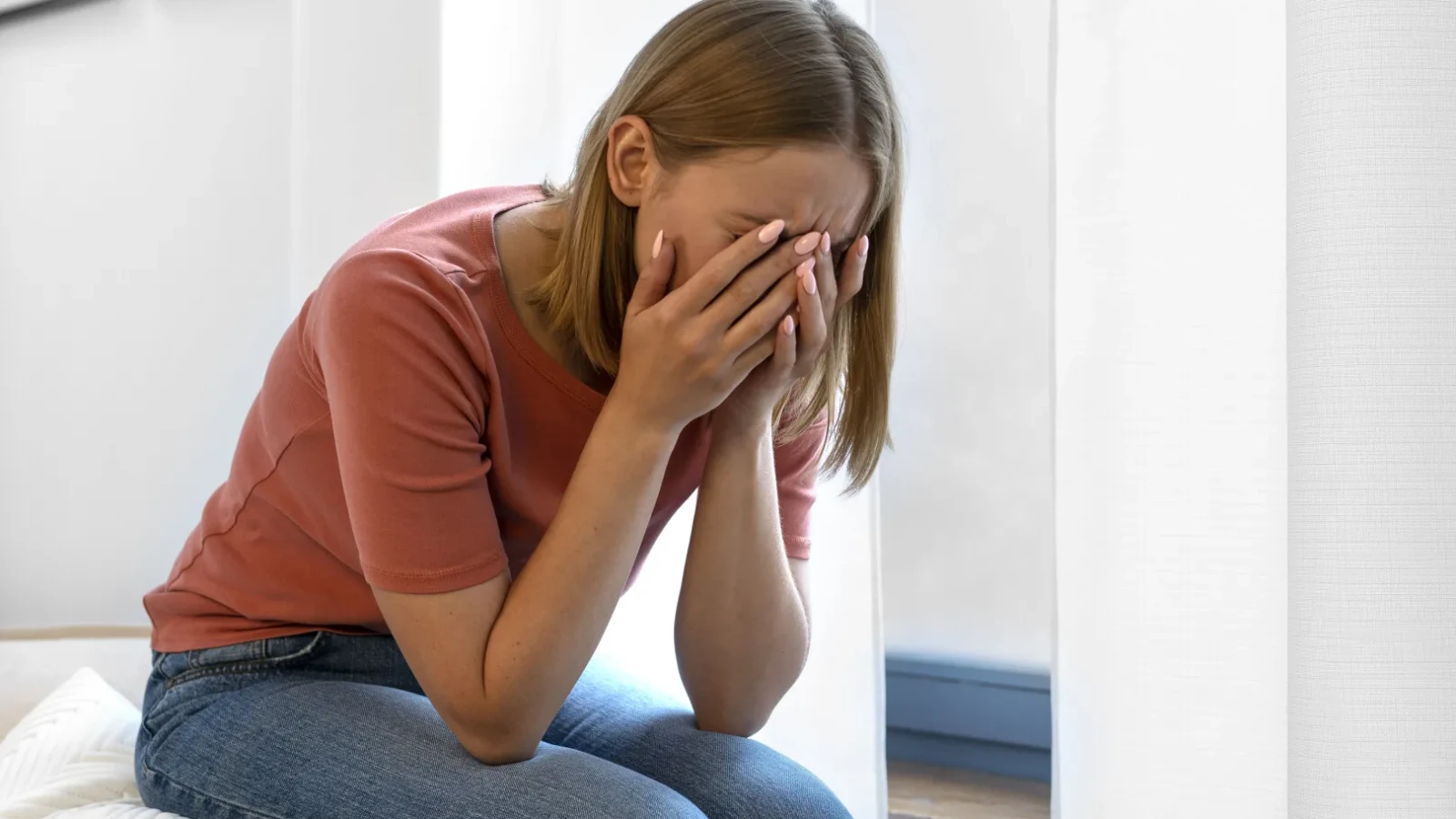 Mamele din România, între carieră și familie: una din trei se simte discriminată la locul de muncă, iar jumătate ar schimba domeniul pentru mai mult timp liber