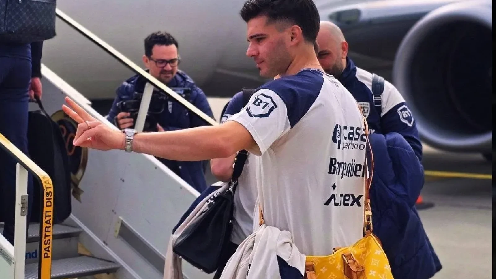 Ianis Hagi a dezvăluit ce i-a spus tatăl său înaintea meciului cu Georgia