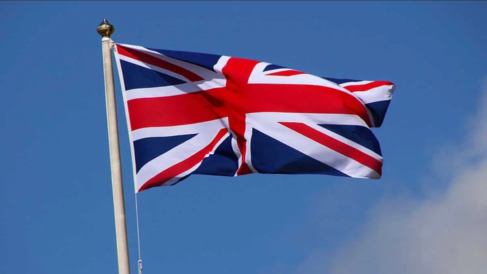 Controversă majoră înaintea meciurilor de la Cupa Mondială: de ce autoritățile din Marea Britanie le cer fanilor să nu mai arboreze steagurile naționale