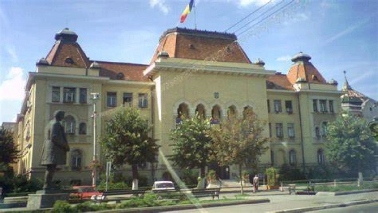 Vedeta show-ului 'Vânătorii de comori' din Ungaria, la evenimentul 'Femeile în arta Art Nouveau'