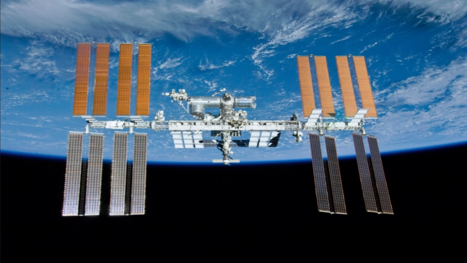 Situație tensionată pe Stația Spațială Internațională: NASA a ordonat adăpostirea de urgență a echipajului