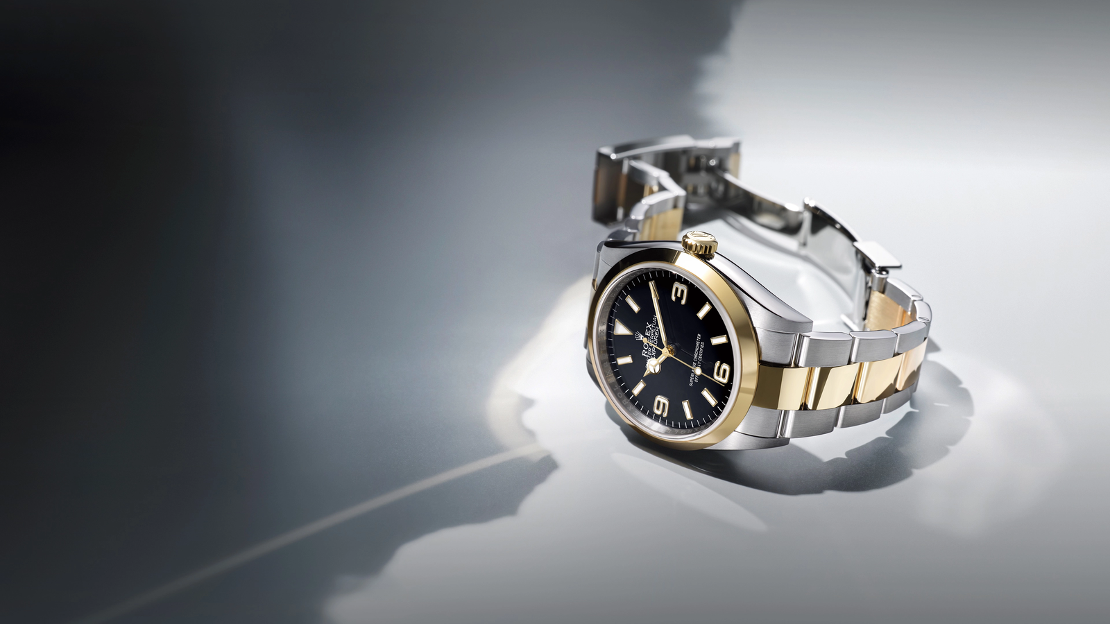 Rolex majorează din nou prețurile ceasurilor din aur, în timp ce clienții foarte bogați continuă să cumpere