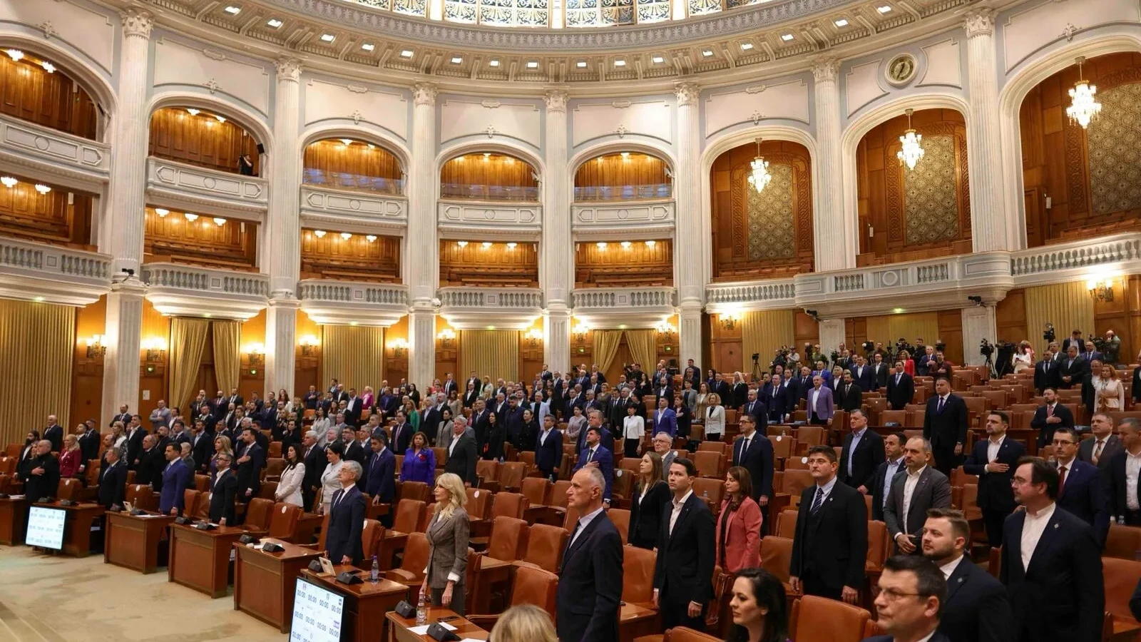 Ultimele calcule: ce șanse are, de fapt, Guvernul Tomac să treacă în Parlament / Scenarii posibile