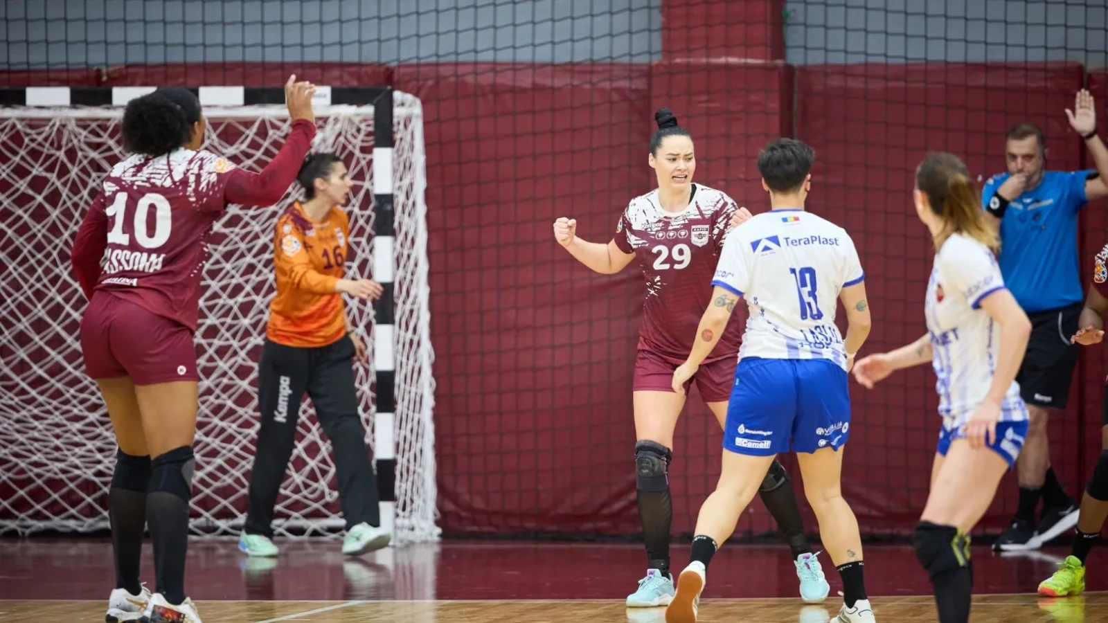 Rapid București și-a ales noul antrenor pentru echipa de handbal feminin
