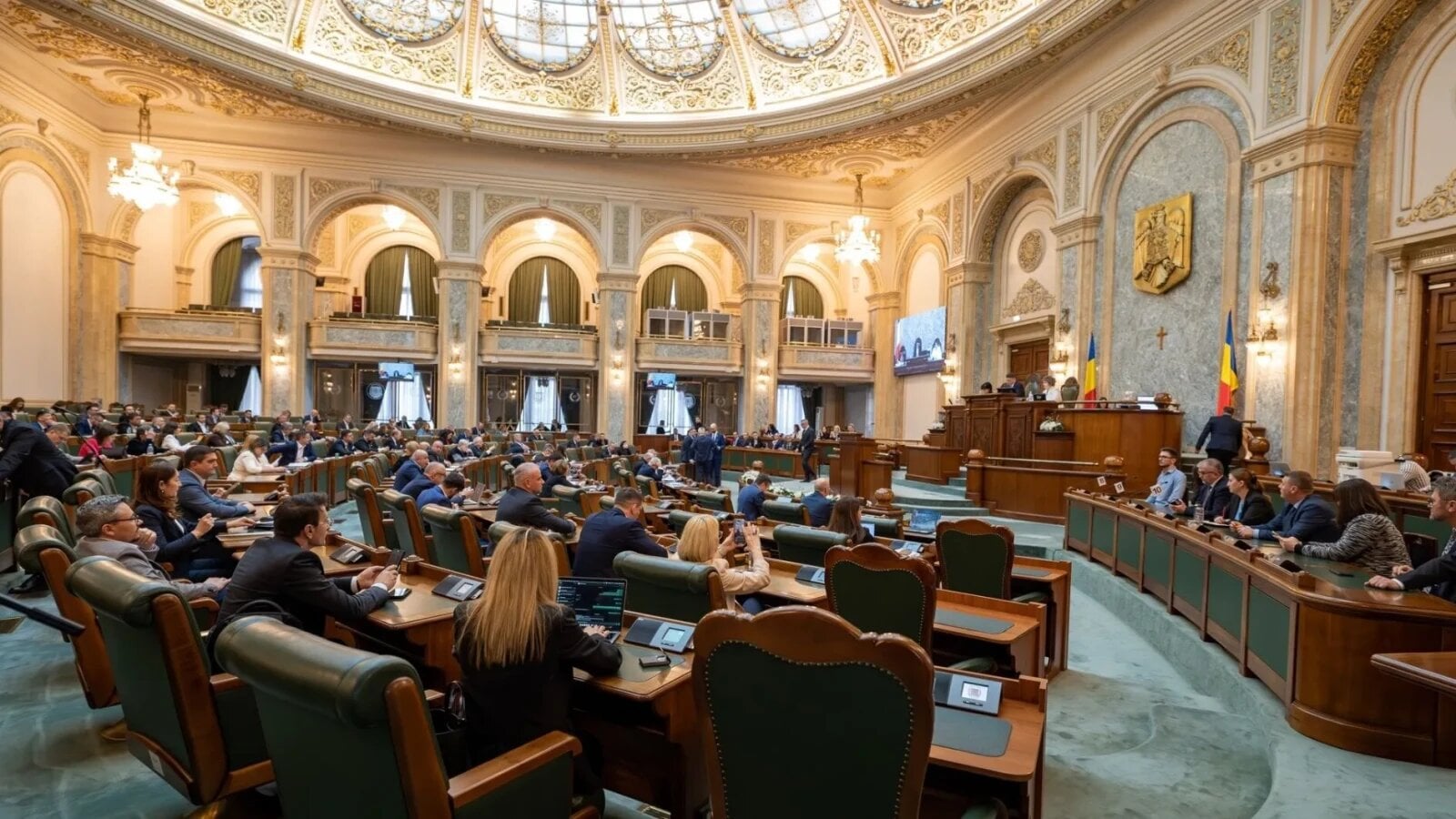 Heirup în Senat: vot-fulger pentru apariția de noi afaceri în energie / Ministrul Tanczos Barna s-a deplasat fizic să susțină închiderea Jalonului 509 din PNRR