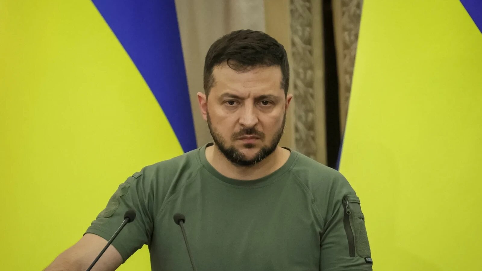 Zelenski revocă limbii ruse statutul de limbă protejată în Ucraina